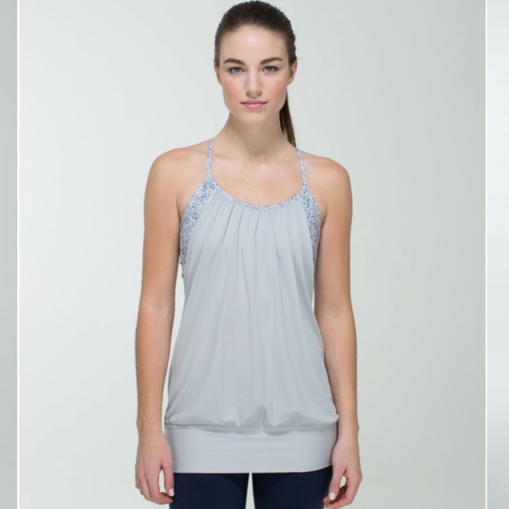 Lululemon No Limits Built in Bra Top Size 6